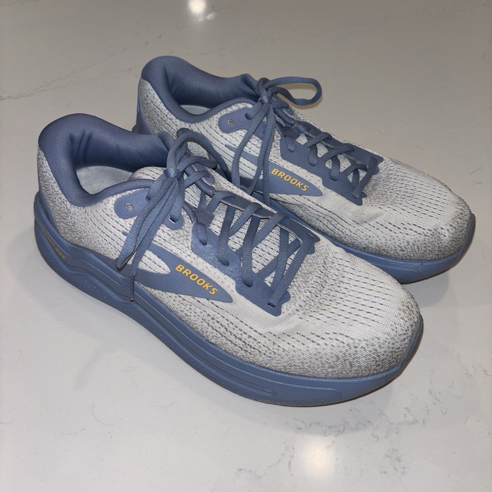 Brooks Ghost Max 2 Oyster Mushroom Used Men's Size 10 EUC